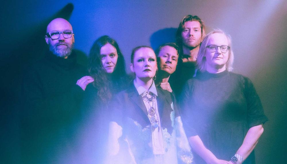 múm | Islandes eksperimentālais pops. Iesilda grupa "Alejas"